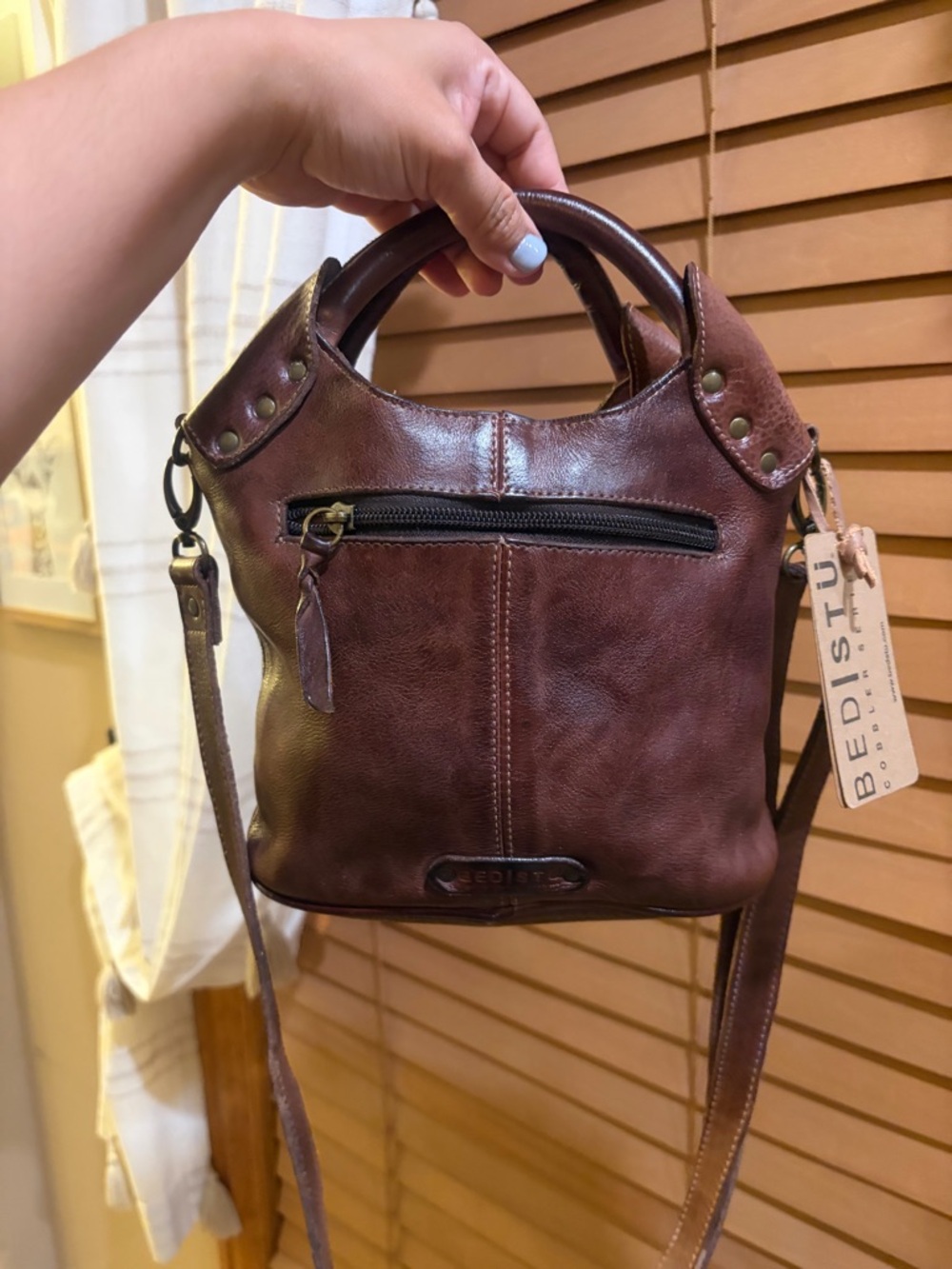 Bed Stu Rustic Brown Leather Crossbody Bucket Bag - Picture 5 of 8